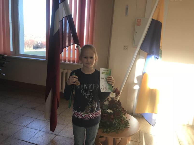 Sveicam Mariju Šeļepinu ar iegūto III vietu Valmieras BS un Rūjienas NSS pārbaudes sacensībās vieglatlētikā