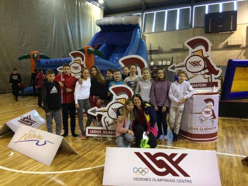 Paldies skolas LEDUS GLADIATORU komandai