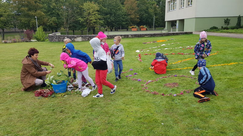 Džanni Rodari 100 gadu jubilejai veidotas dabas velšu