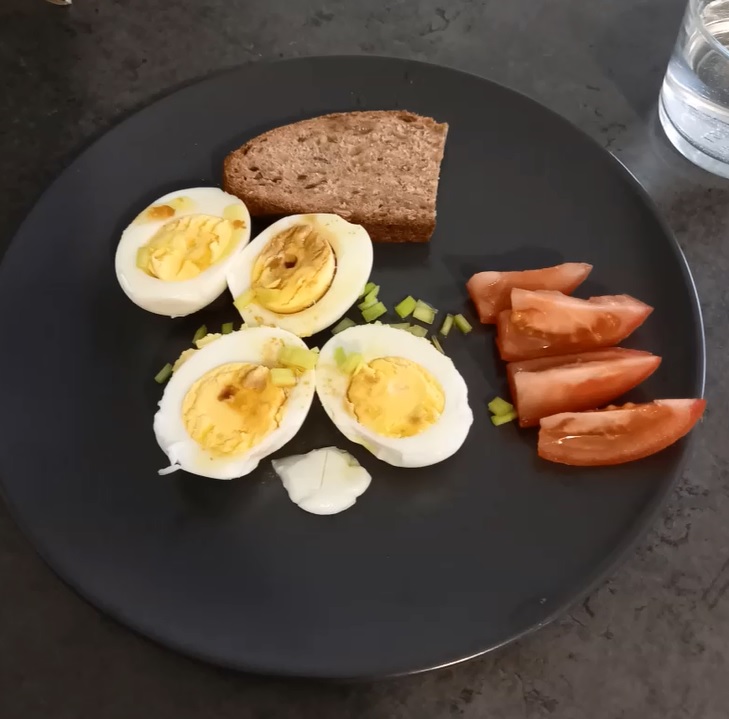 Āķīšu dienā, Ņikita iepazīst garšas…