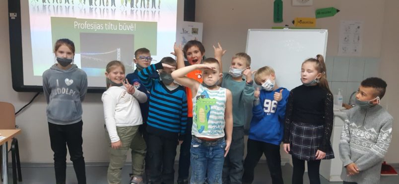 Profesijas tiltu būvē!