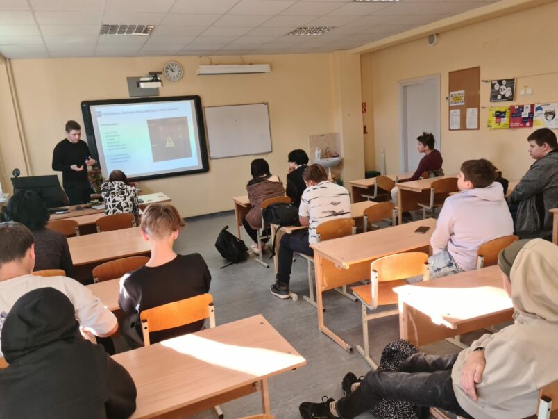 Sadarbībā ar @ AS “Swedbank” skolu programmā “Dzīvei gatavs”