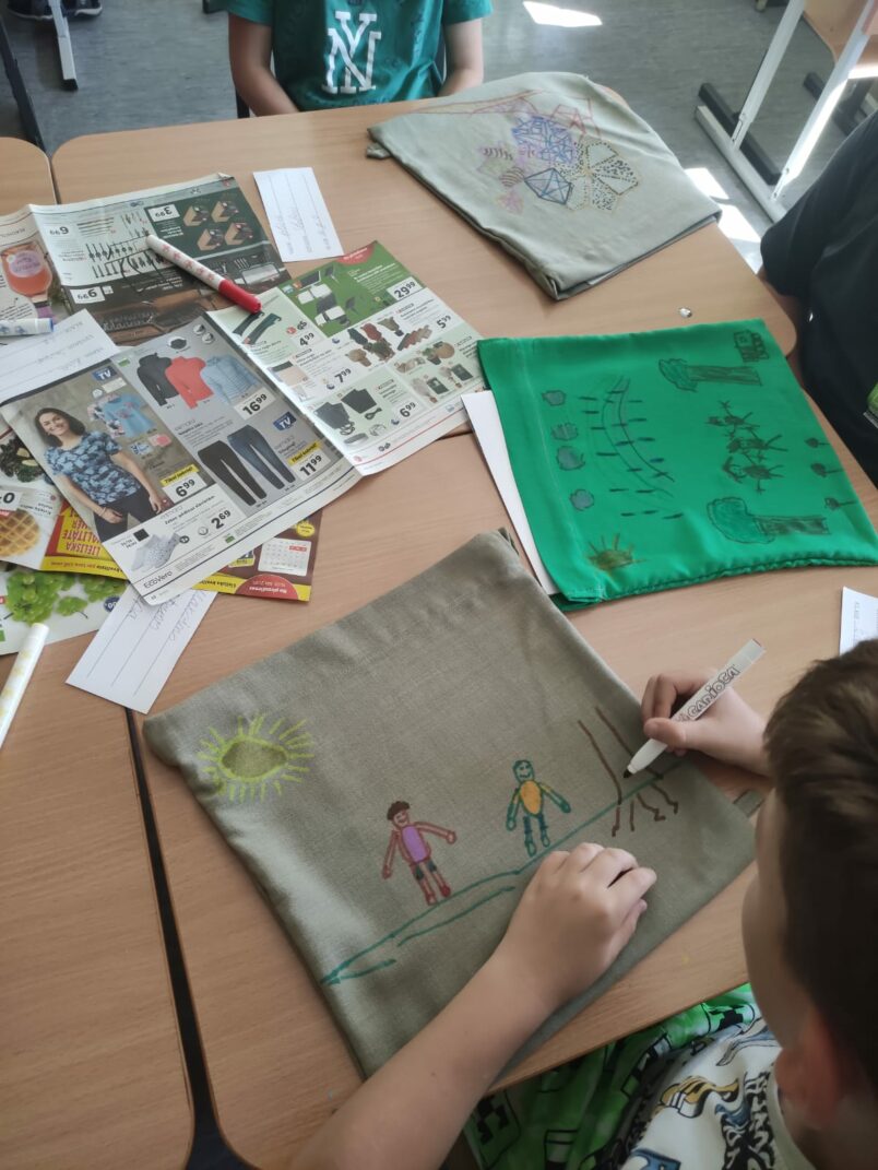 Noslēgusies vasaras dienas nometne „S skolai  – T toties – E esam  – M mēs”